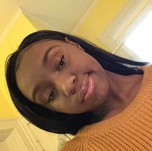 Meet your Posher, Simone